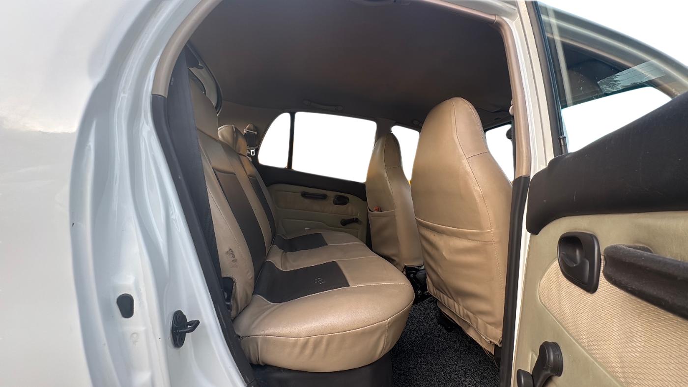 2012 Hyundai Santro Xing GL PLUS, Petrol, Manual, 61,000 km, Right Side Rear Door Cabin