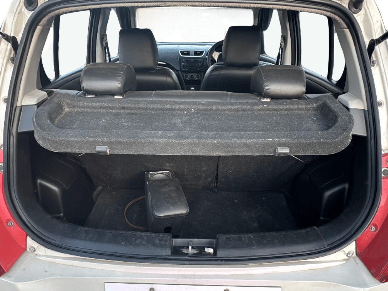 2016 Maruti Swift VXI, Petrol, Manual, 59,566 km, Boot Inside