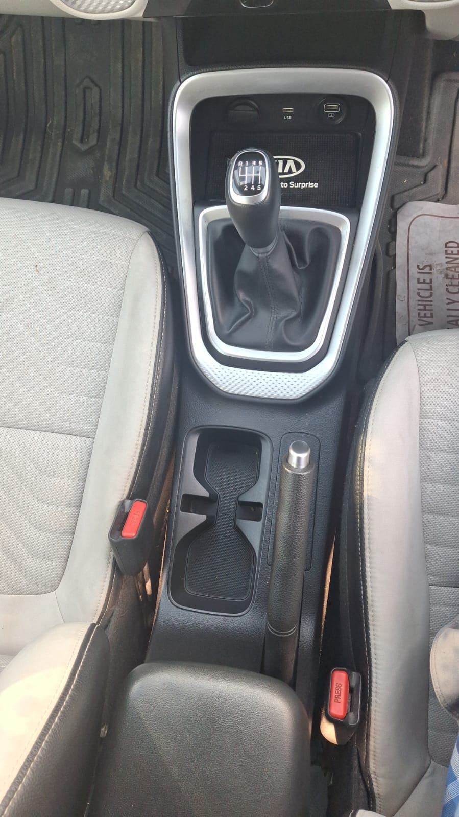 2021 KIA SONET HTX 1.5, Diesel, Manual, 1,27,000 km, Gear Lever