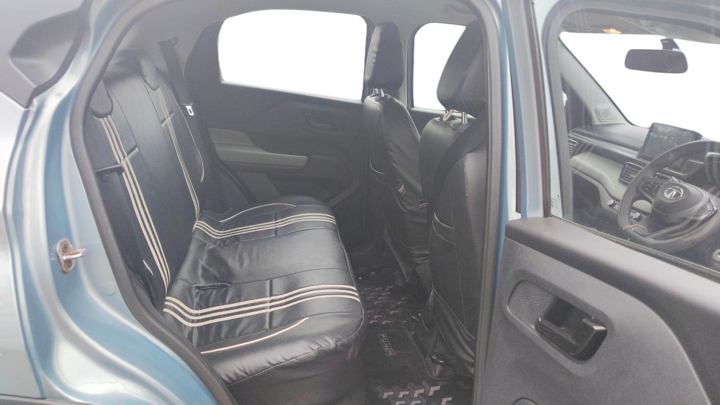 2022 Tata PUNCH ADVENTURE MT, Petrol, Manual, 36,600 km, Right Side Rear Door Cabin