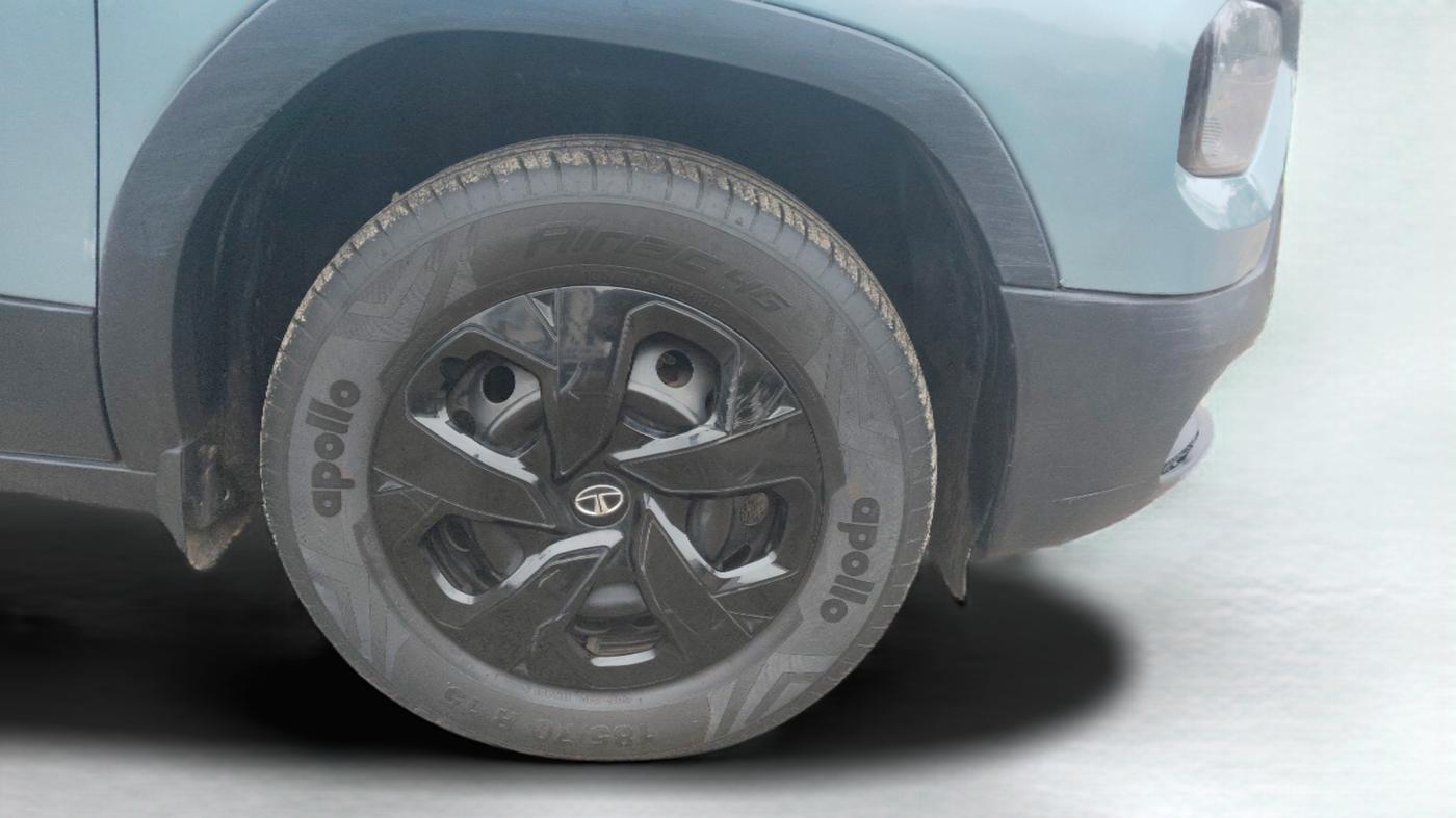 2022 Tata PUNCH ADVENTURE MT, Petrol, Manual, 36,600 km, Right Front Wheel