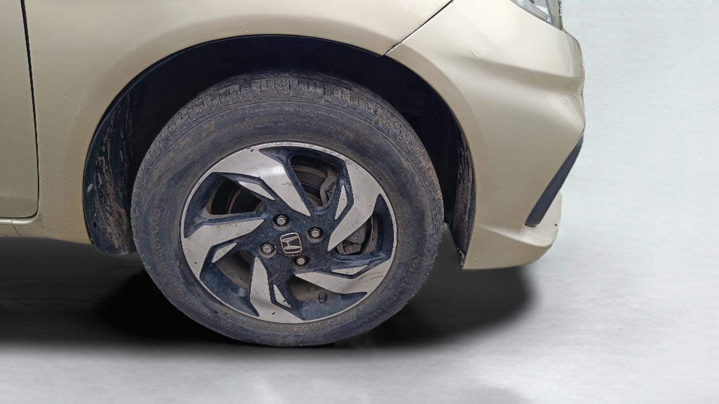 2014 Honda Mobilio 1.5L I-DTEC RS, Diesel, Manual, 1,18,700 km, Right Front Wheel