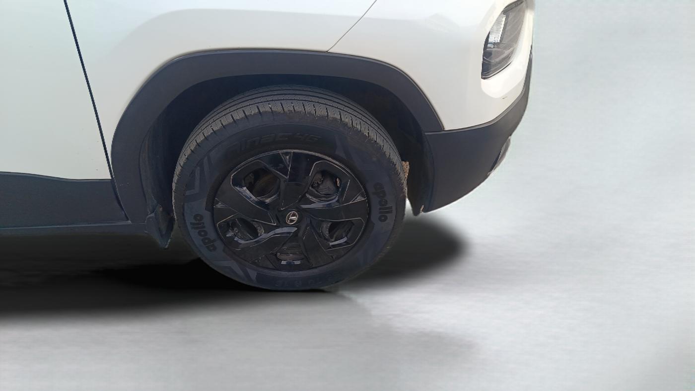 2021 Tata PUNCH ACCOMPLISHED MT, Petrol, Manual, 56,398 km, Right Front Wheel