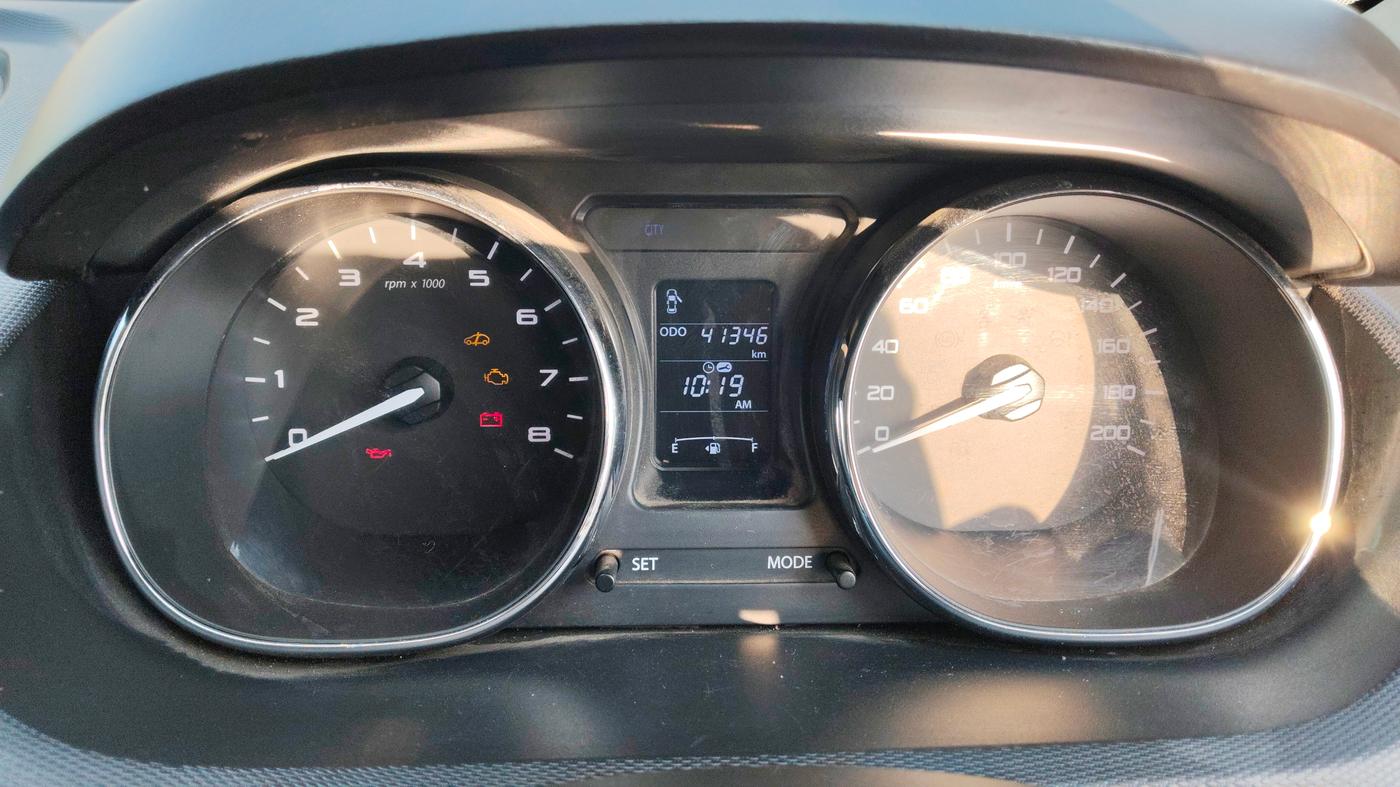 2018 Tata Tiago XZ PETROL, Petrol, Manual, 41,300 km, Odometer Image