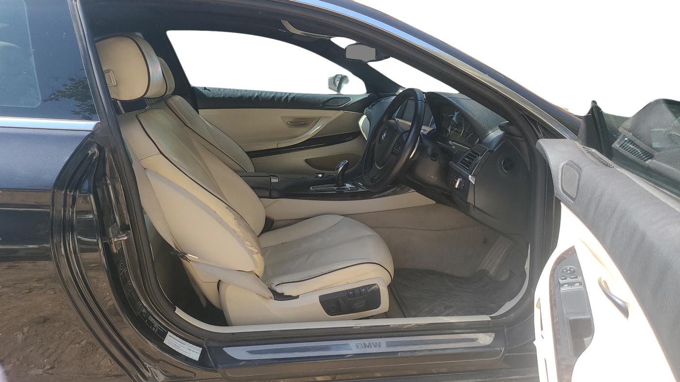 2013 BMW 6 Series 640D CONVERTIBLE, Diesel, Automatic, 59,732 km, Right Side Front Door Cabin