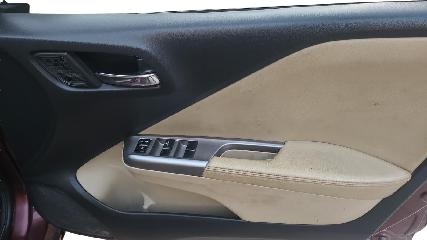 2015 Honda City 1.5L I-DTEC VX, Diesel, Manual, 84,630 km, Driver Side Door Panel Controls