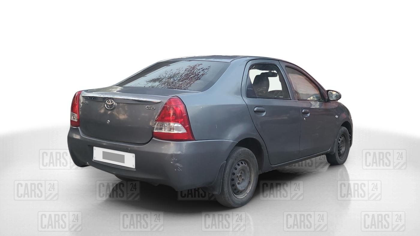 2015 Toyota Etios GD, Diesel, Manual, 1,21,997 km, Right Back Diagonal