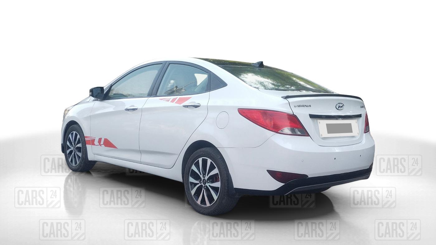 2015 Hyundai Verna FLUIDIC 1.6 CRDI SX OPT AT, Diesel, Automatic, 72,976 km, Left Back Diagonal