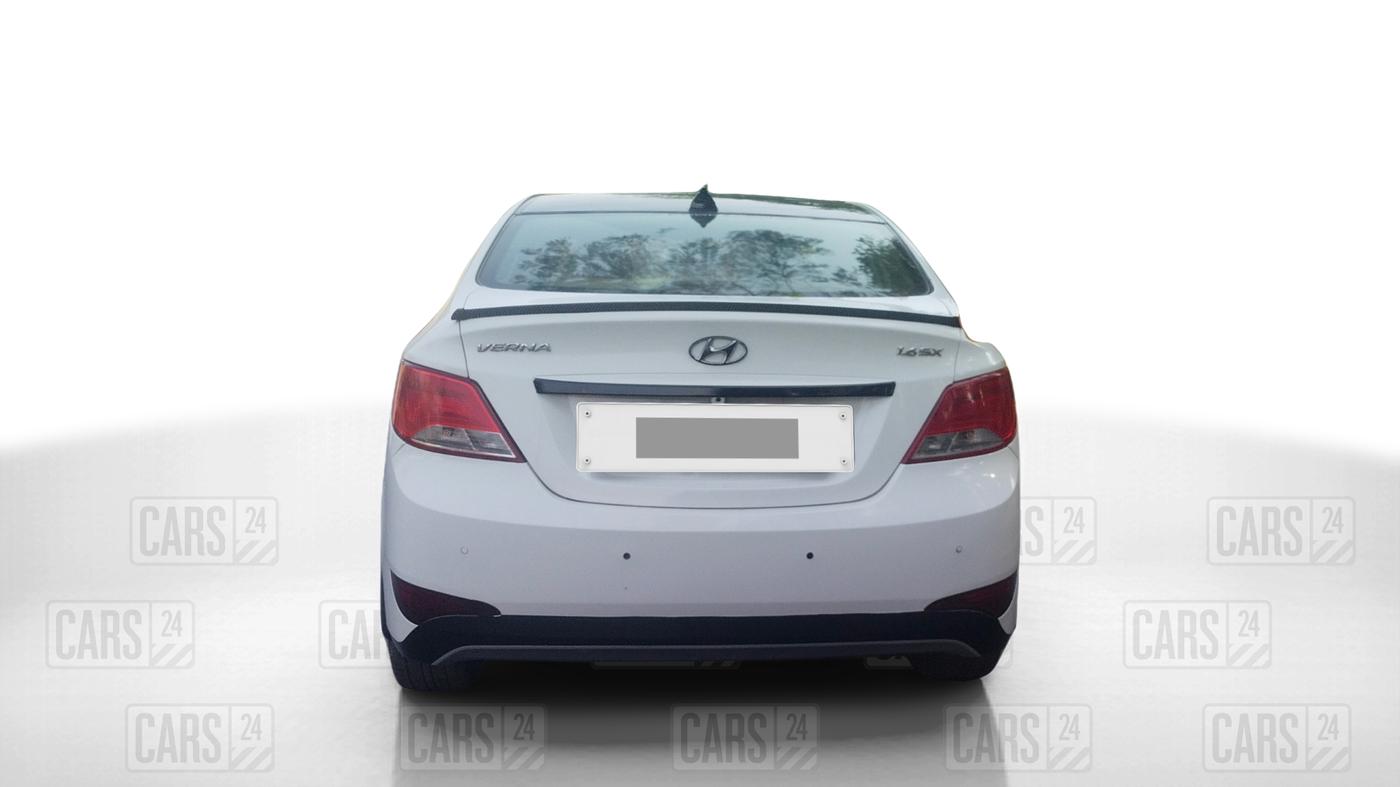 2015 Hyundai Verna FLUIDIC 1.6 CRDI SX OPT AT, Diesel, Automatic, 72,976 km, Back/Rear