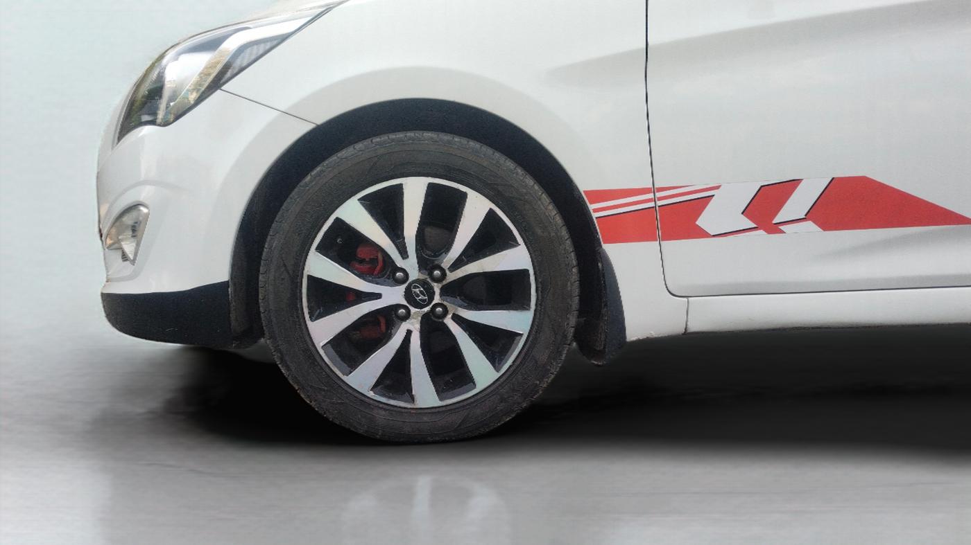 2015 Hyundai Verna FLUIDIC 1.6 CRDI SX OPT AT, Diesel, Automatic, 72,976 km, Left Front Wheel