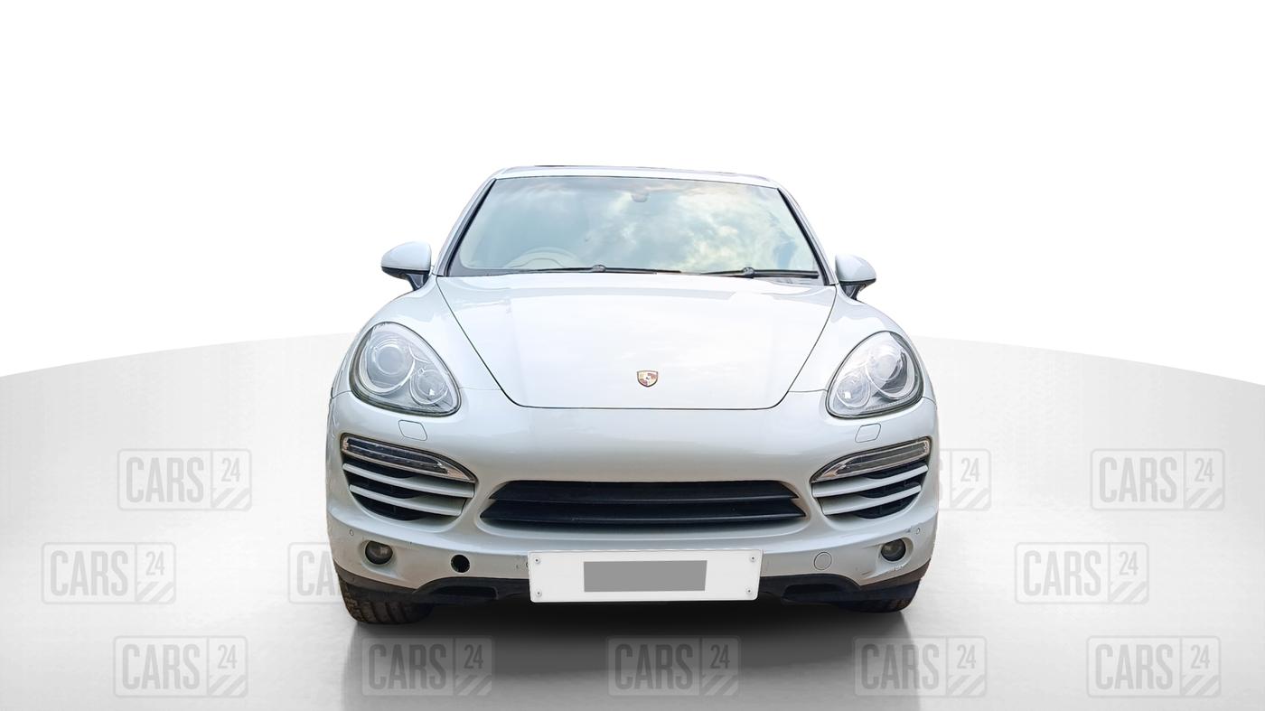 2014 Porsche Cayenne DIESEL PLATINUM EDITION, Diesel, Automatic, 1,29,950 km, Front