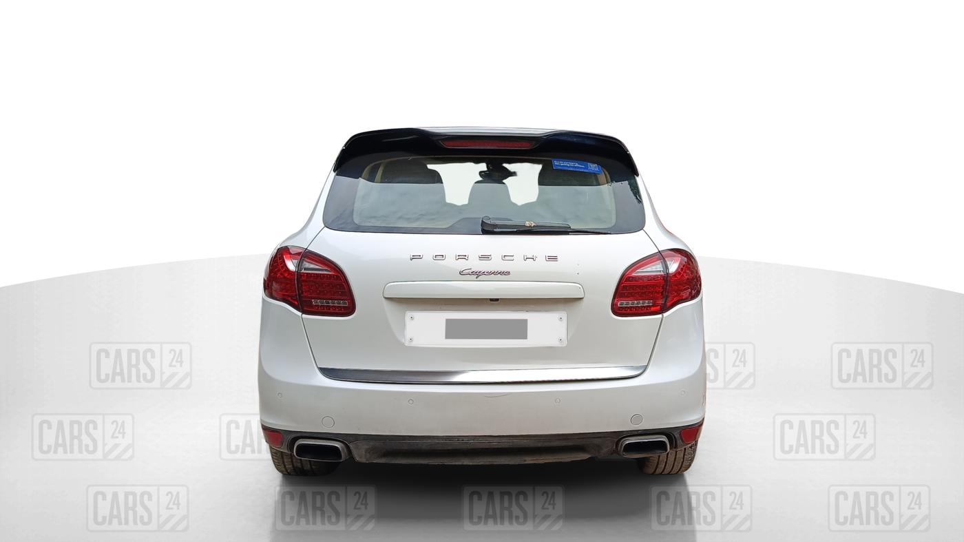 2014 Porsche Cayenne DIESEL PLATINUM EDITION, Diesel, Automatic, 1,29,950 km, Back/Rear