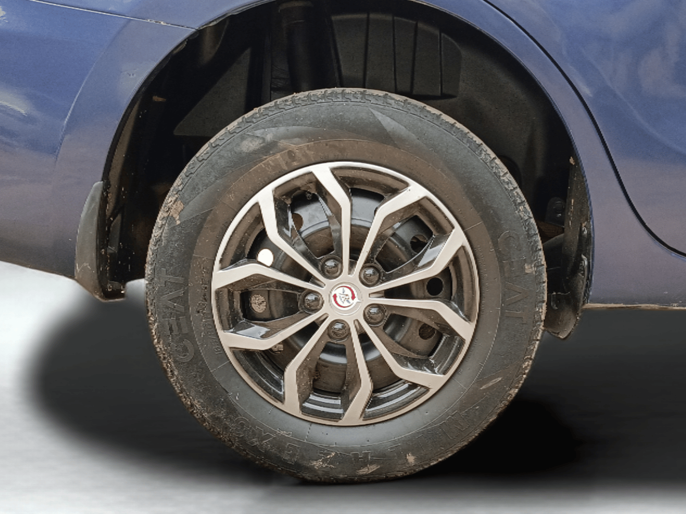 2019 Maruti Dzire VDI, Diesel, Manual, 82,227 km, Right Rear Wheel