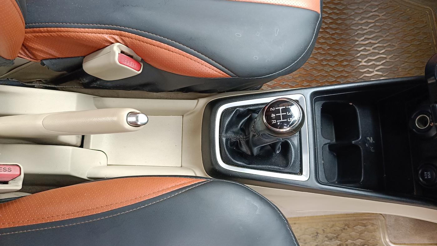 2019 Maruti Dzire VDI, Diesel, Manual, 82,227 km, Gear Lever