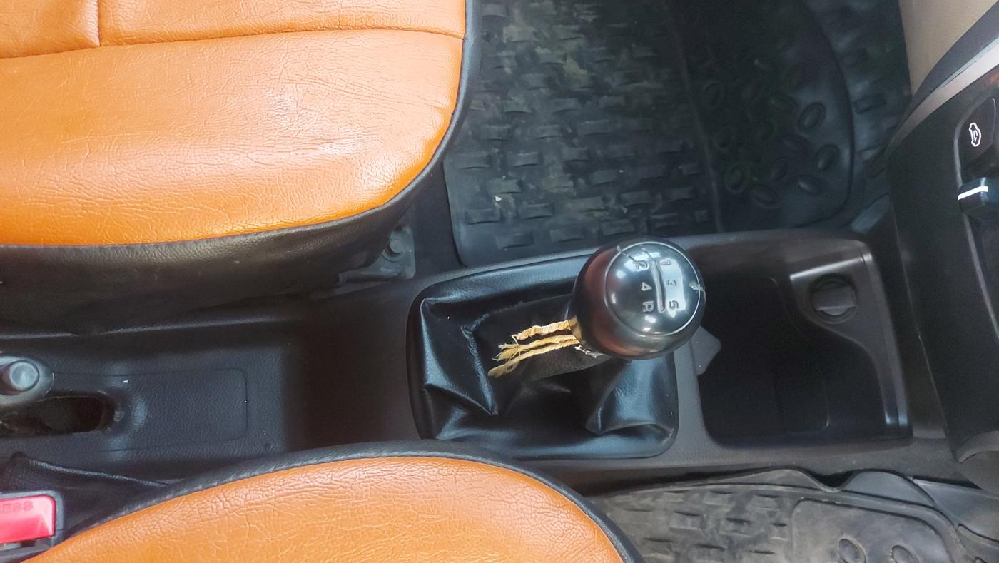 2013 Hyundai Eon MAGNA +, Petrol, Manual, 65,212 km, Gear Lever