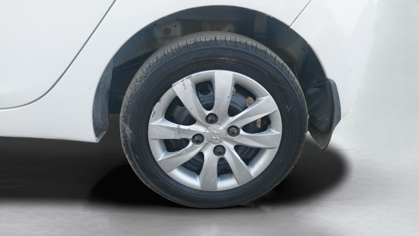 2013 Hyundai Eon MAGNA +, Petrol, Manual, 65,212 km, Left Rear Wheel