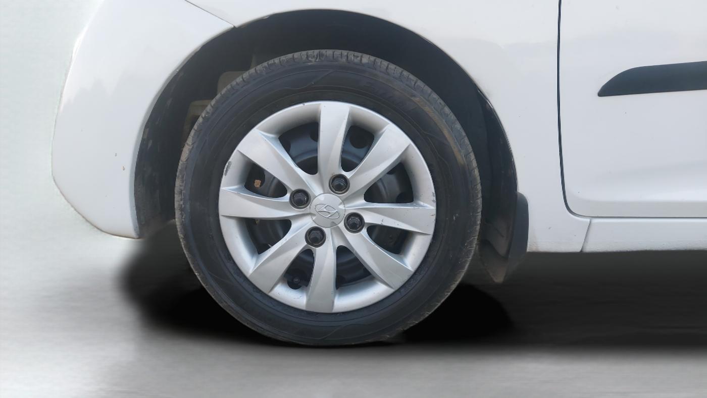 2013 Hyundai Eon MAGNA +, Petrol, Manual, 65,212 km, Left Front Wheel