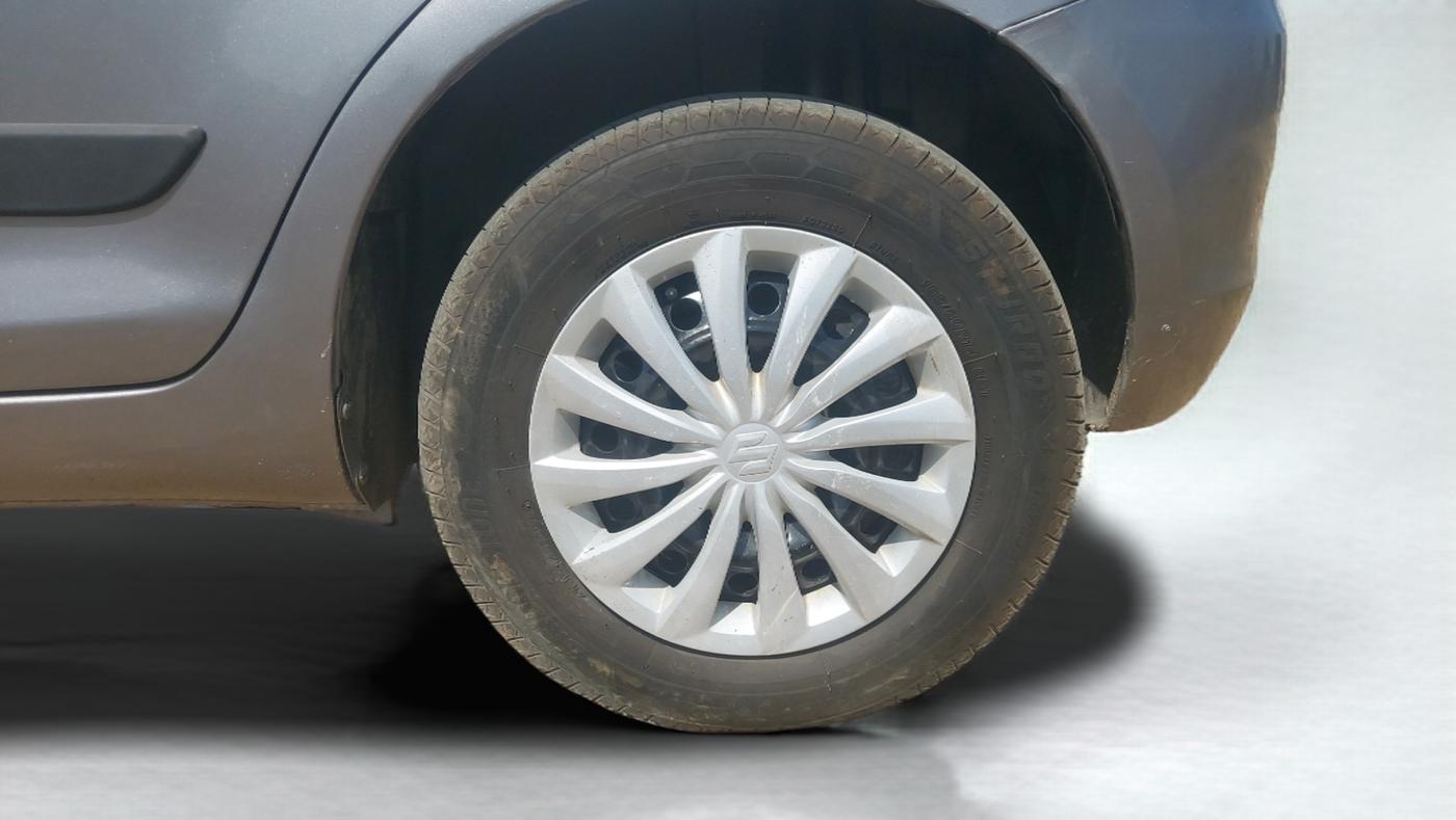 2016 Maruti Swift VDI ABS, Diesel, Manual, 62,336 km, Left Rear Wheel
