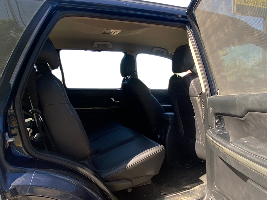 2017 Tata Hexa XTA 4X2 7 STR, Diesel, Automatic, 71,258 km, Right Side Rear Door Cabin