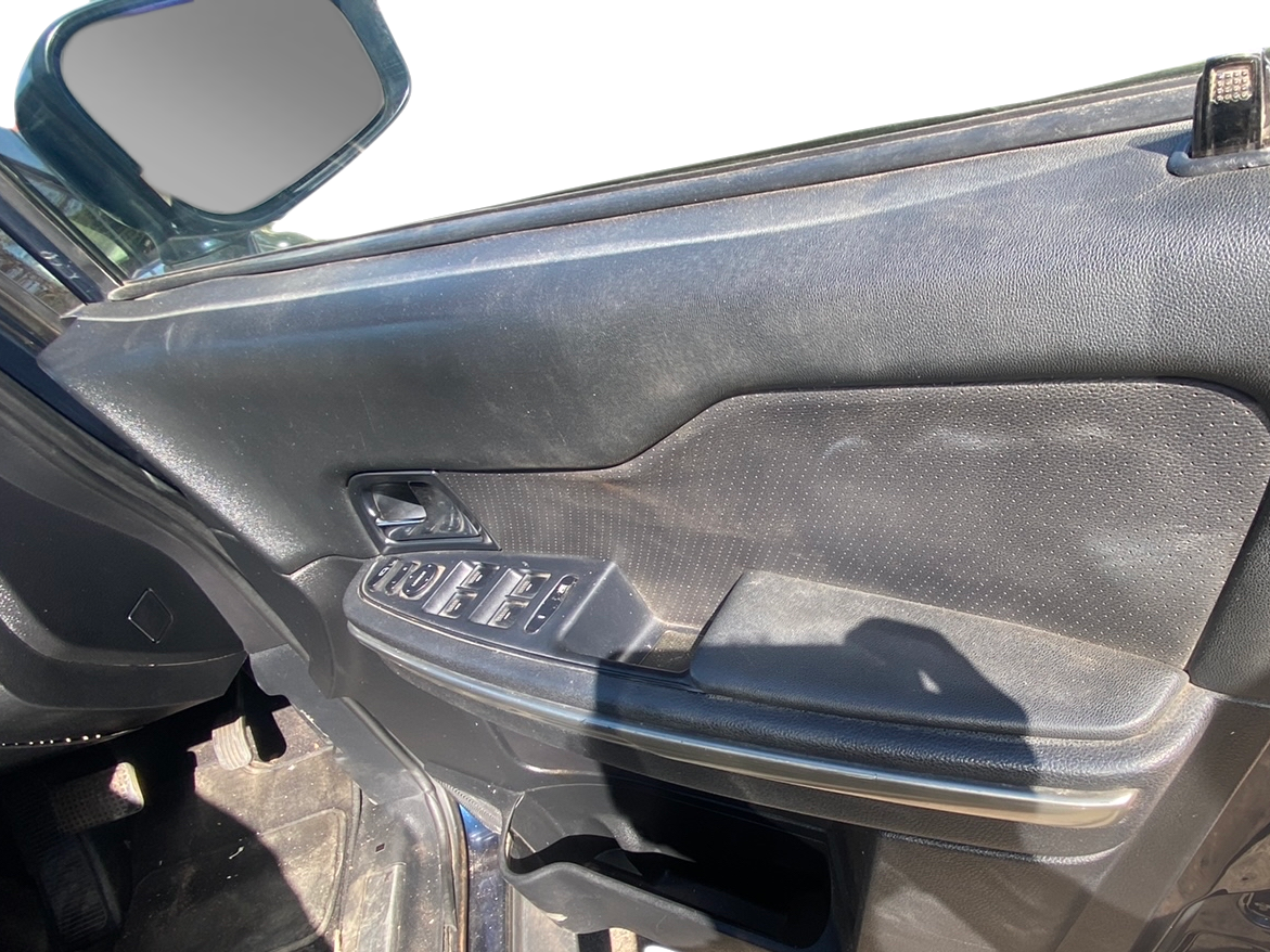 2017 Tata Hexa XTA 4X2 7 STR, Diesel, Automatic, 71,258 km, Driver Side Door Panel Controls