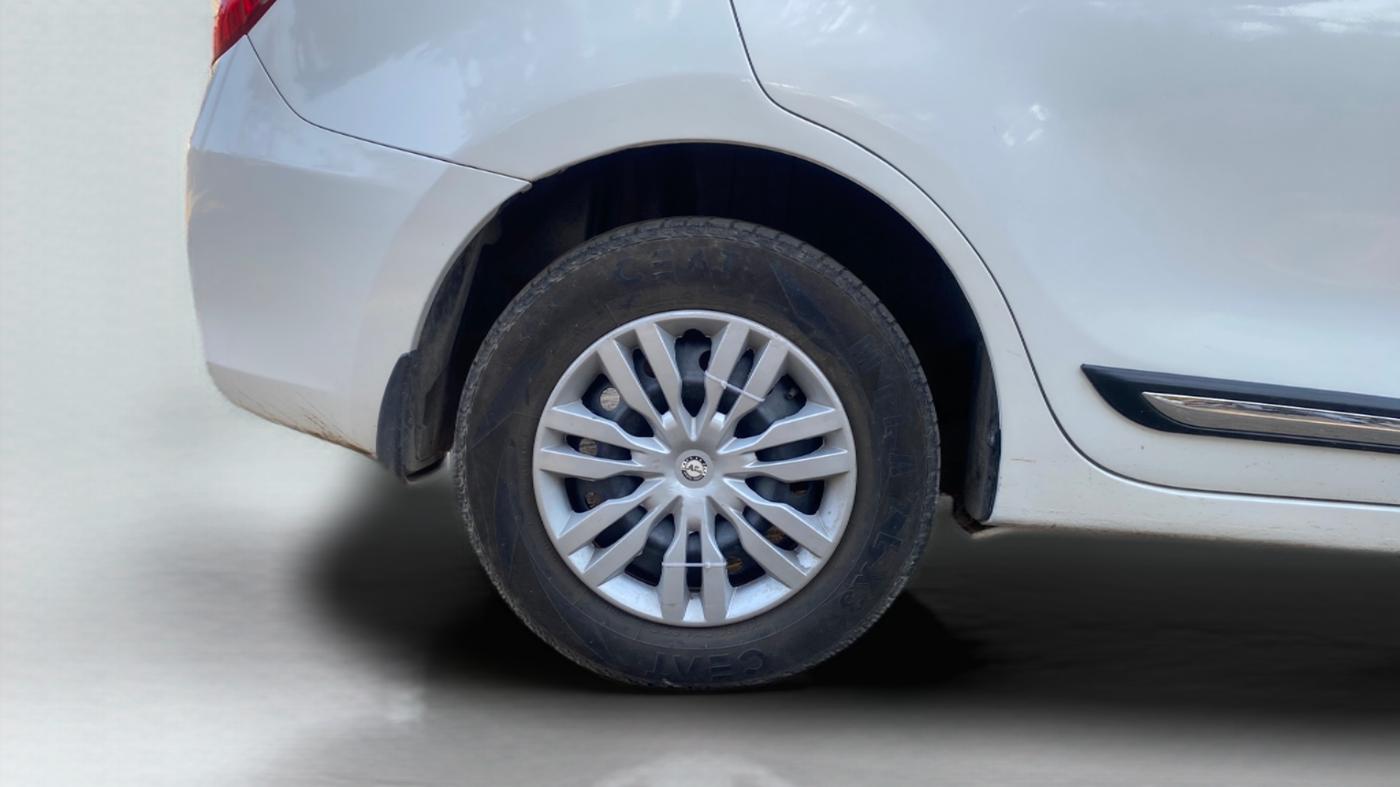 2017 Maruti Dzire VDI, Diesel, Manual, 67,791 km, Right Rear Wheel