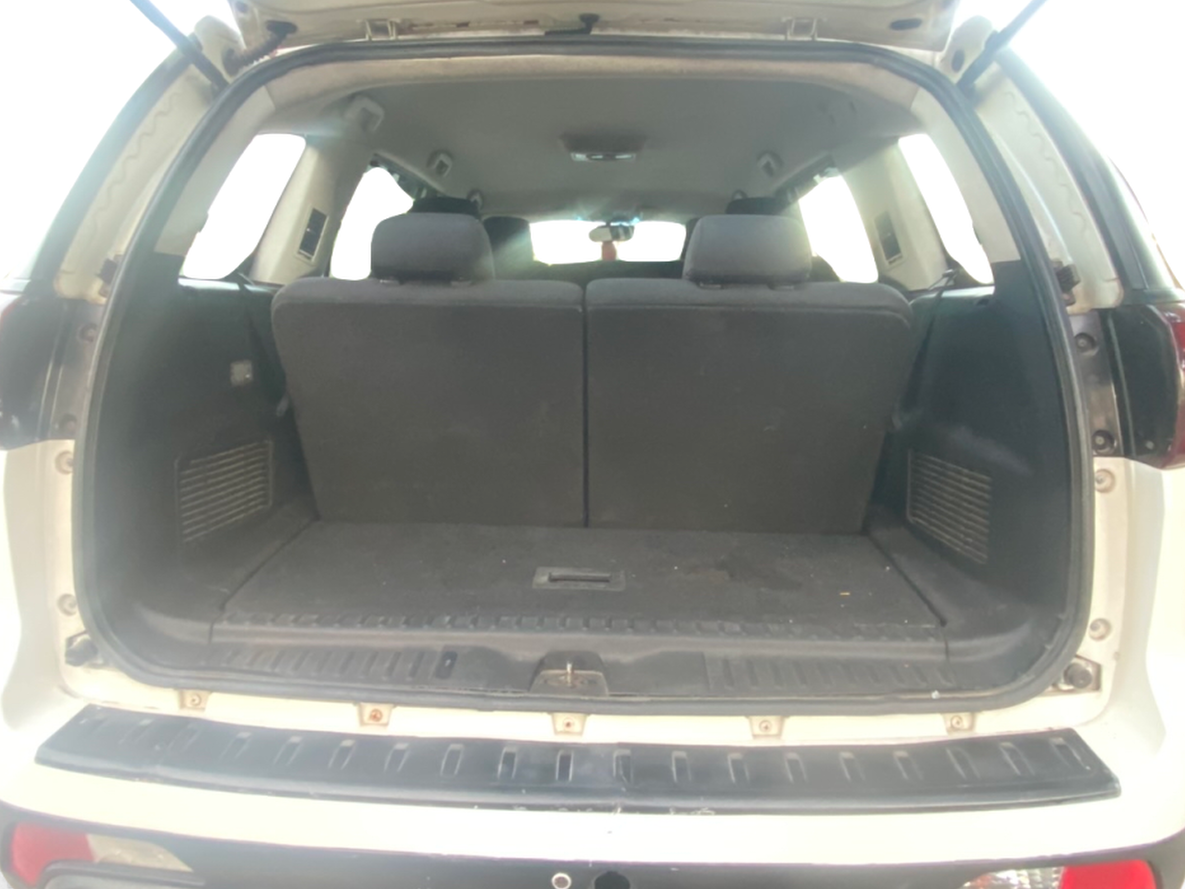 2018 Tata Hexa XE 4X2 7 STR, Diesel, Manual, 72,157 km, Boot Inside