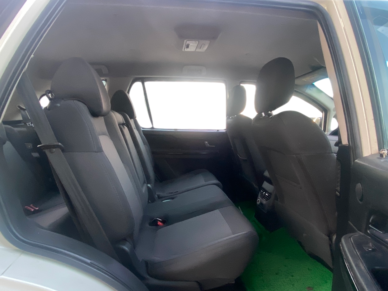 2018 Tata Hexa XE 4X2 7 STR, Diesel, Manual, 72,157 km, Right Side Rear Door Cabin