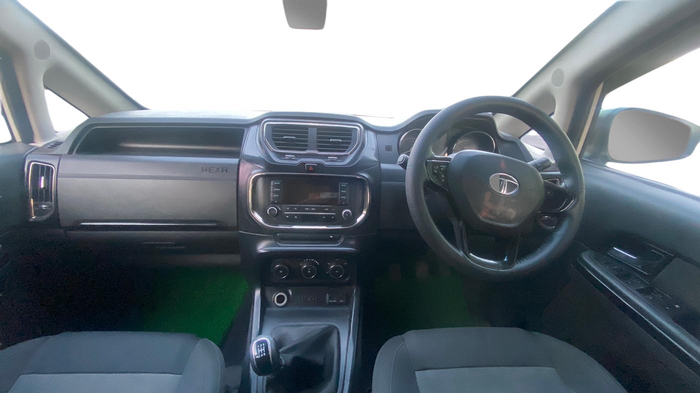 2018 Tata Hexa XE 4X2 7 STR, Diesel, Manual, 72,157 km, Dashboard
