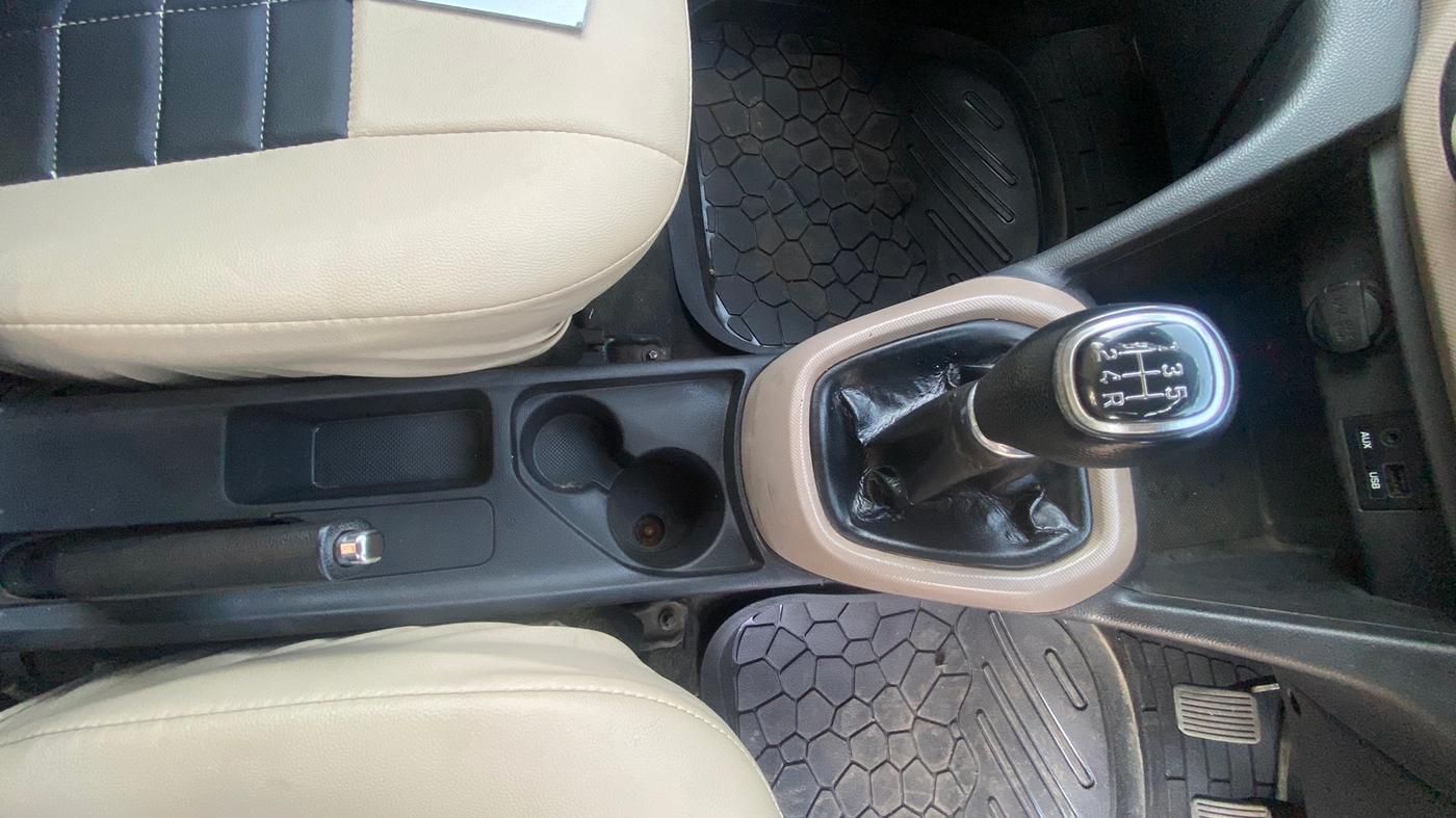 2015 Hyundai Grand i10 SPORTZ 1.2 KAPPA VTVT, Petrol, Manual, 54,762 km, Gear Lever
