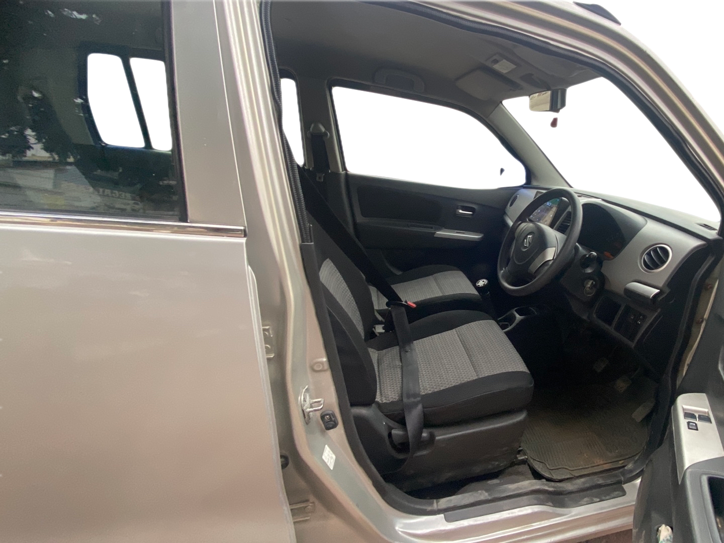 2010 Maruti Wagon R 1.0 LXI, Petrol, Manual, 77,000 km, Right Side Front Door Cabin