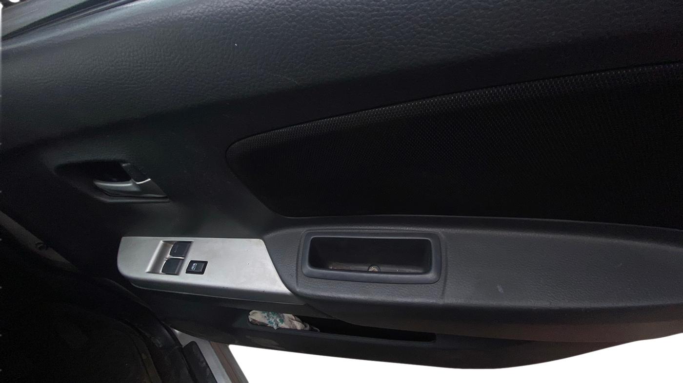 2010 Maruti Wagon R 1.0 LXI, Petrol, Manual, 77,000 km, Driver Side Door Panel Controls