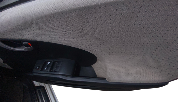 2010 Honda Jazz 1.2L I-VTEC BASE, Petrol, Manual, 60,402 km, Driver Side Door Panel Controls