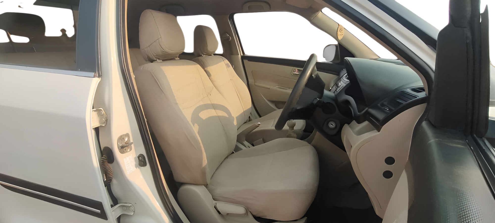 2015 Maruti Swift Dzire VDI, Diesel, Manual, 1,27,280 km, Right Side Front Door Cabin