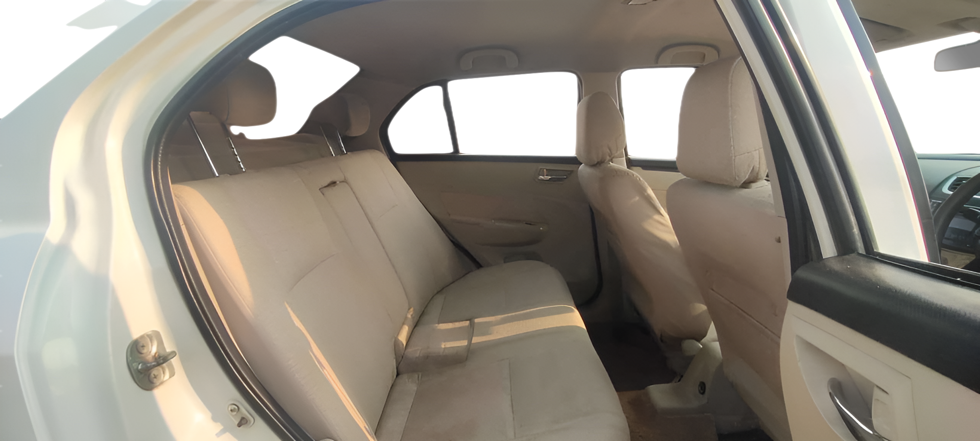 2015 Maruti Swift Dzire VDI, Diesel, Manual, 1,27,280 km, Right Side Rear Door Cabin