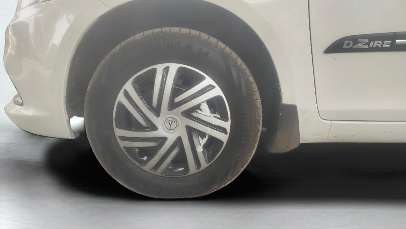 2015 Maruti Swift Dzire VDI, Diesel, Manual, 1,27,280 km, Left Front Wheel