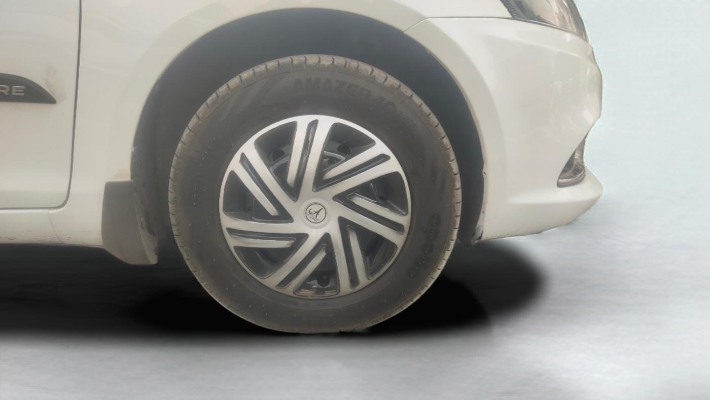 2015 Maruti Swift Dzire VDI, Diesel, Manual, 1,27,280 km, Right Front Wheel