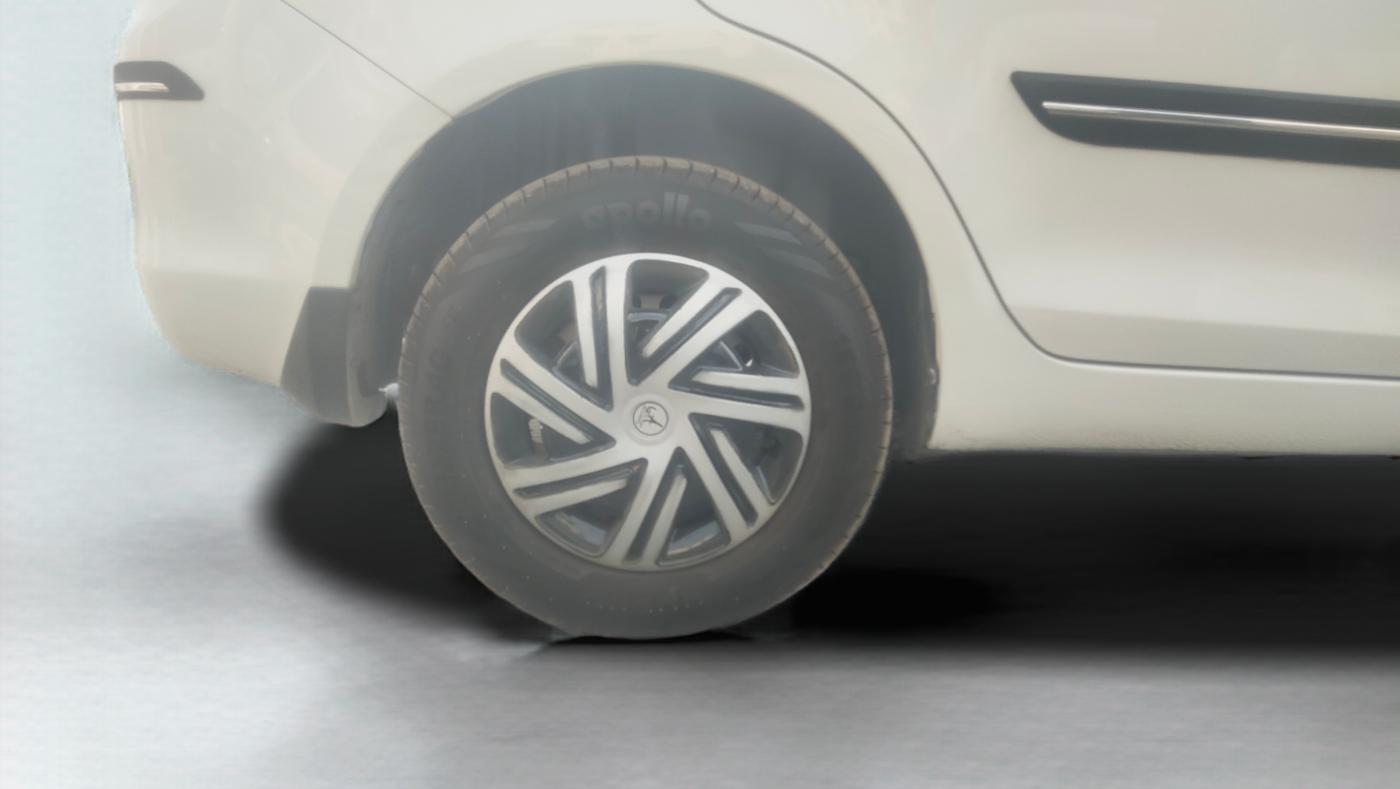 2015 Maruti Swift Dzire VDI, Diesel, Manual, 1,27,280 km, Right Rear Wheel