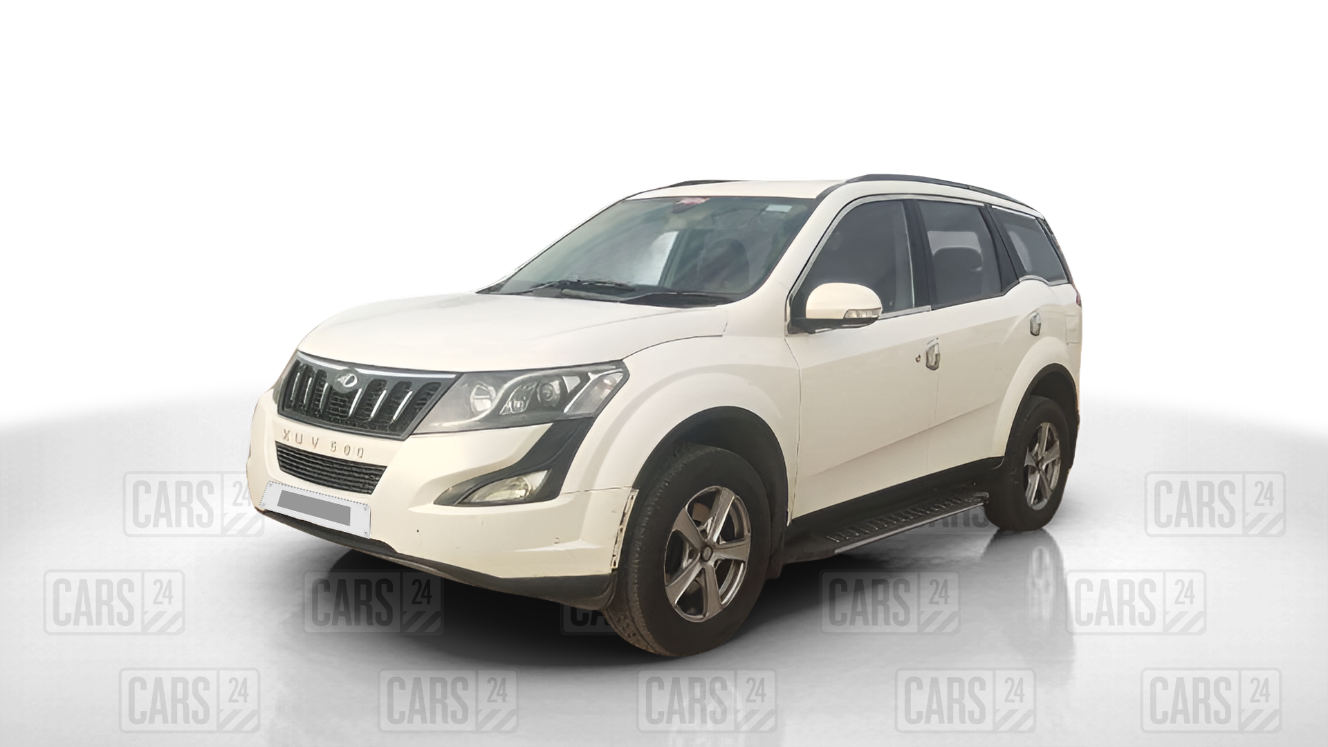 2017 Mahindra XUV500 W6, Diesel, Manual, 1,19,019 km, Left Front Diagonal