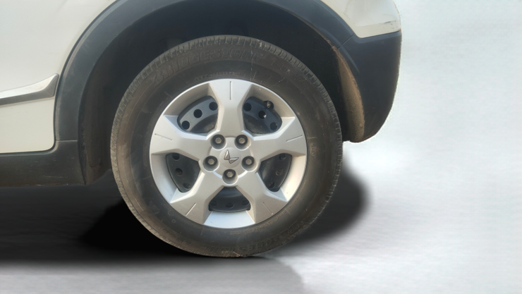 2023 Mahindra XUV300 W6 1.5 Diesel, Diesel, Manual, 95,412 km, Left Rear Wheel