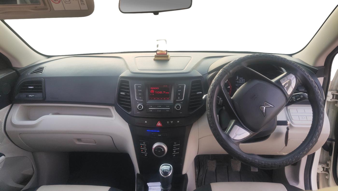 2023 Mahindra XUV300 W6 1.5 Diesel, Diesel, Manual, 95,412 km, Dashboard