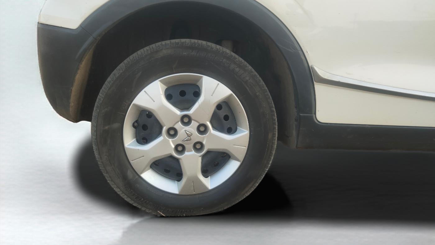 2023 Mahindra XUV300 W6 1.5 Diesel, Diesel, Manual, 95,412 km, Right Rear Wheel