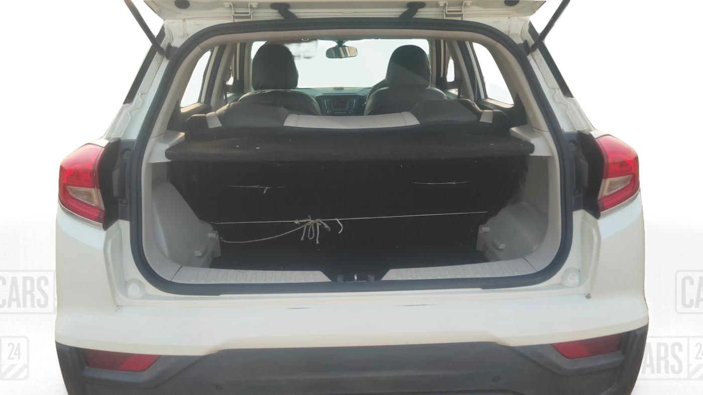 2023 Mahindra XUV300 W6 1.5 Diesel, Diesel, Manual, 95,412 km, Boot Inside
