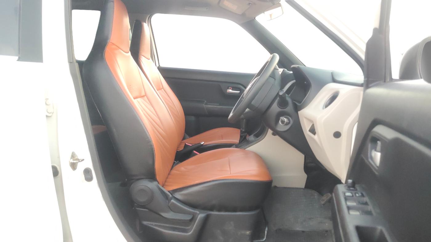 2019 Maruti New Wagon-R ZXI 1.2, Petrol, Manual, 68,124 km, Right Side Front Door Cabin