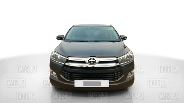 2017 Toyota Innova Crysta 2.4 VX 7 STR, Diesel, Manual, 3,33,576 km, Front
