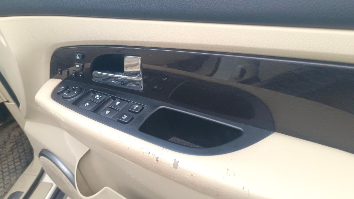 2014 Ssangyong Rexton RX 6, Diesel, Manual, 31,000 km, Driver Side Door Panel Controls