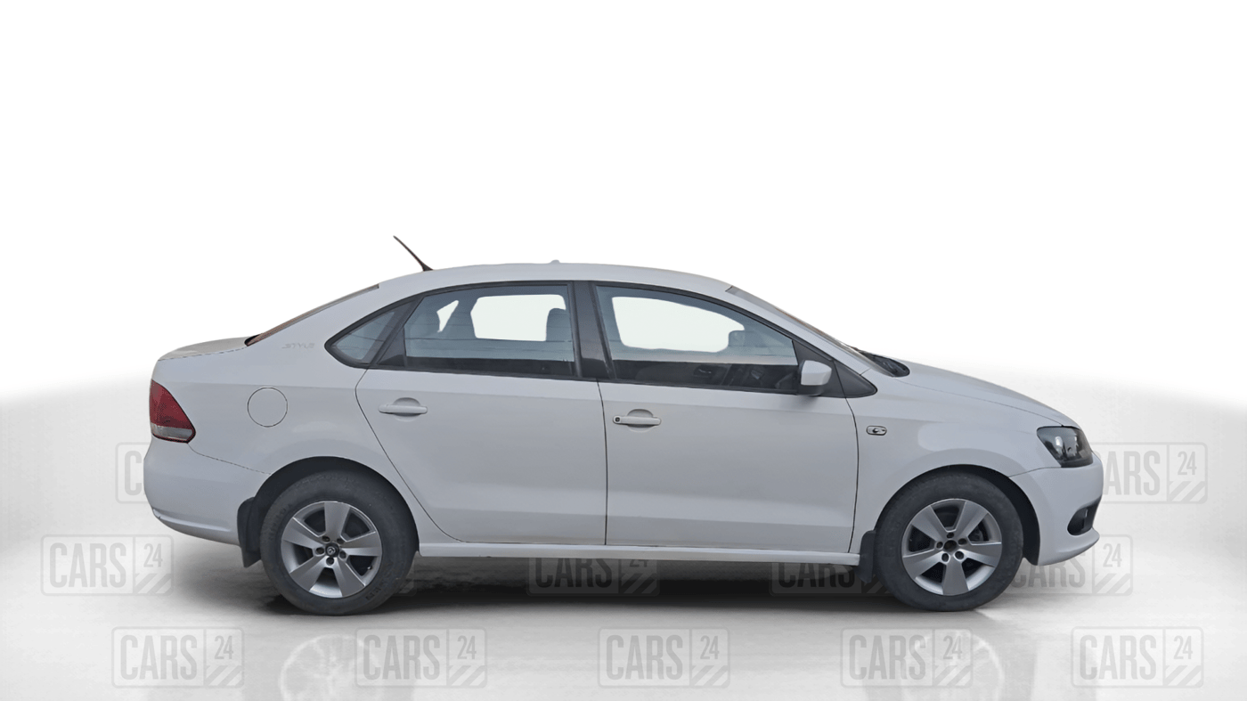 2012 Volkswagen Vento TRENDLINE DIESEL 1.6, Diesel, Manual, 47,000 km, Right Side View