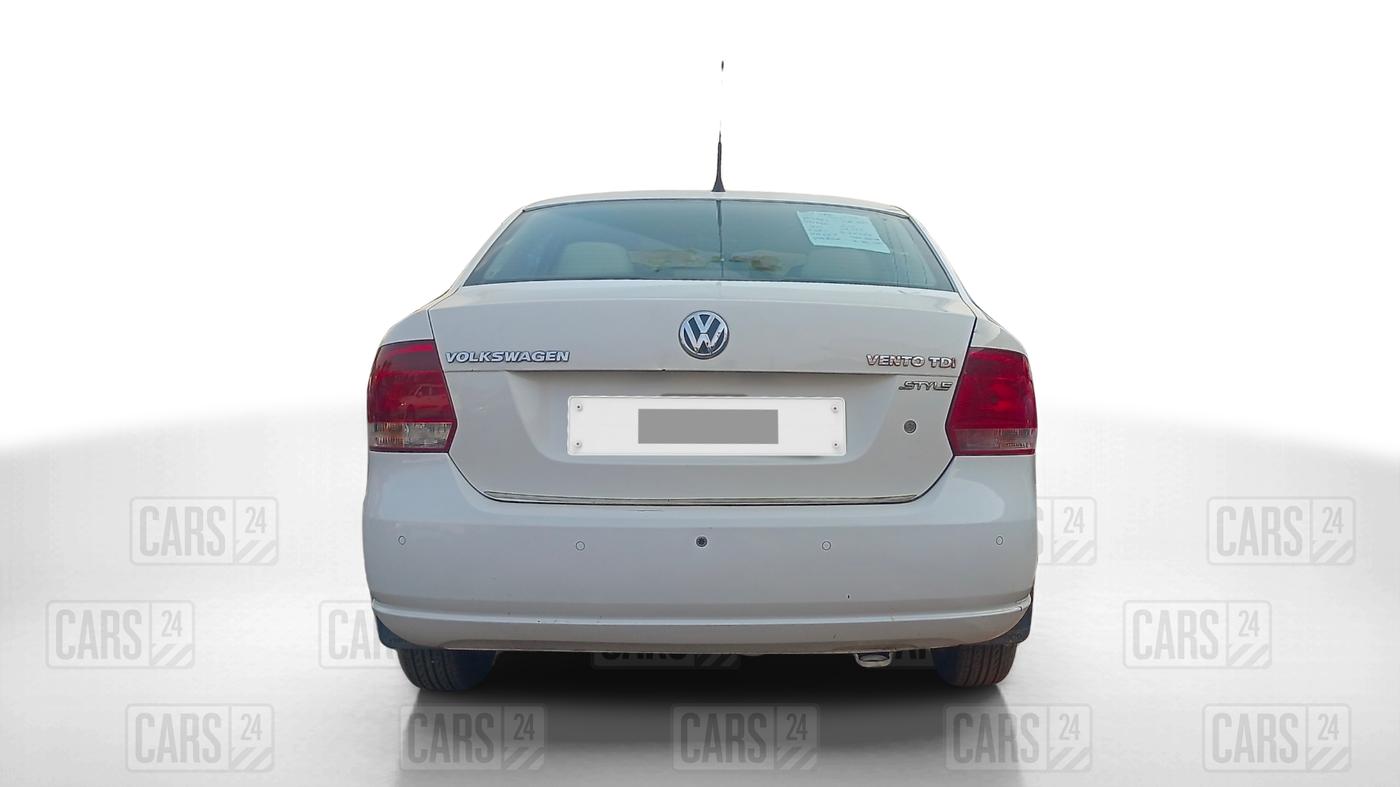 2012 Volkswagen Vento TRENDLINE DIESEL 1.6, Diesel, Manual, 47,000 km, Back/Rear