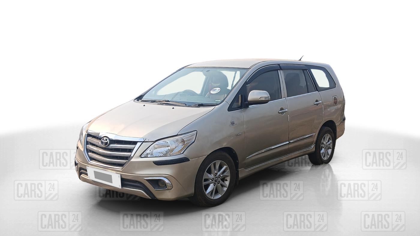 2010 Toyota Innova 2.5 G3, Diesel, Manual, 1,37,546 km, Left Front Diagonal