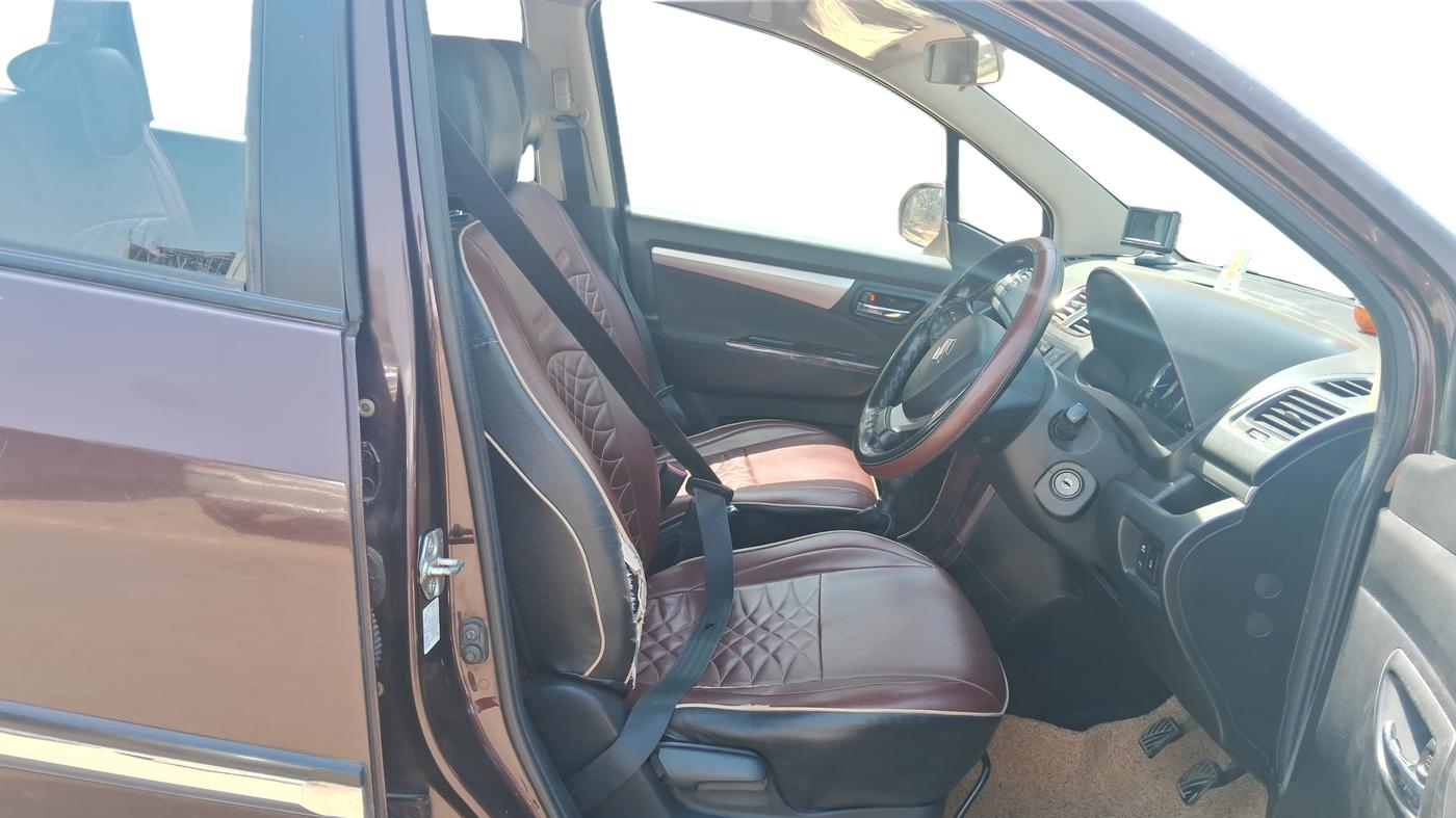 2017 Maruti Ertiga VDI ABS, Diesel, Manual, 1,57,674 km, Right Side Front Door Cabin