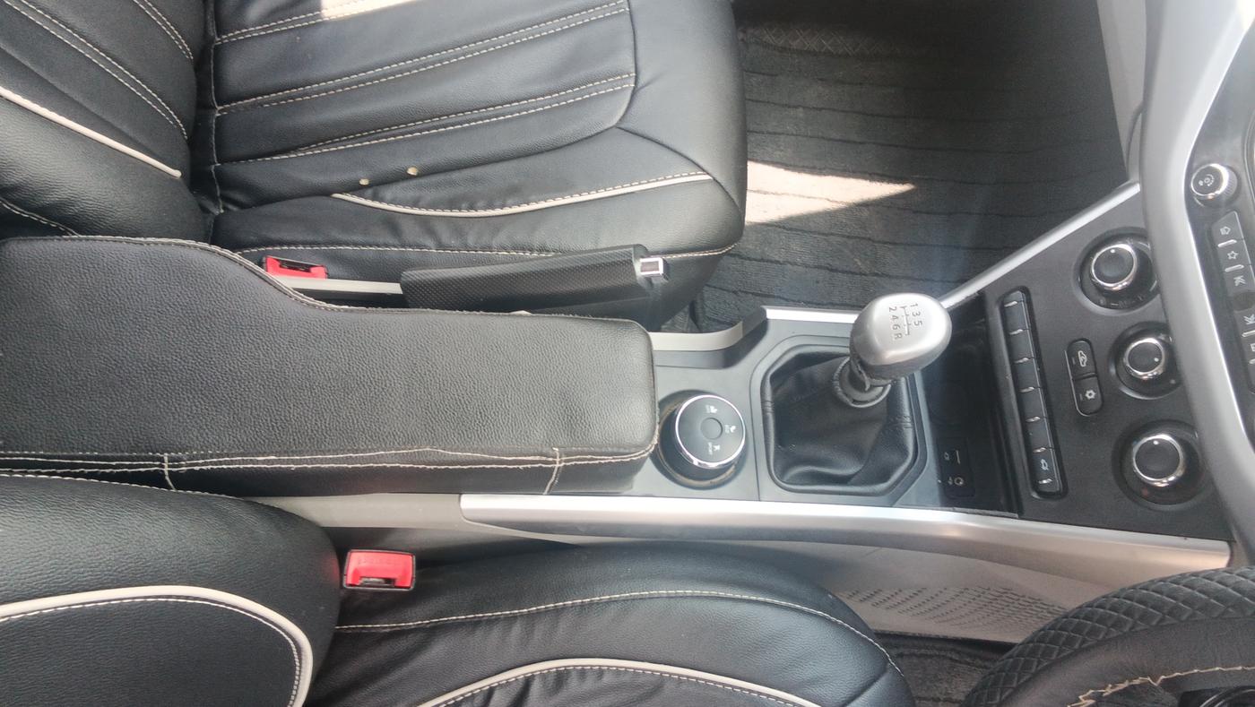 2018 Tata NEXON XM PETROL, Petrol, Manual, 35,839 km, Gear Lever